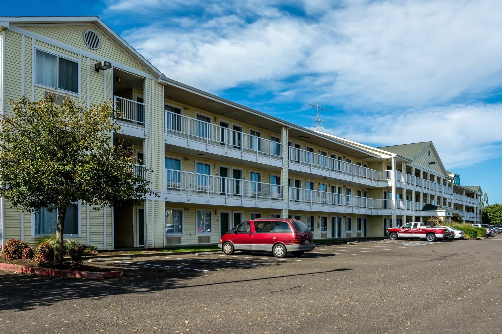 Hometowne Studios By Red Roof Salem, Or Εξωτερικό φωτογραφία